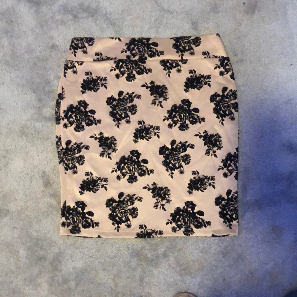 Tan, ABN skirt
